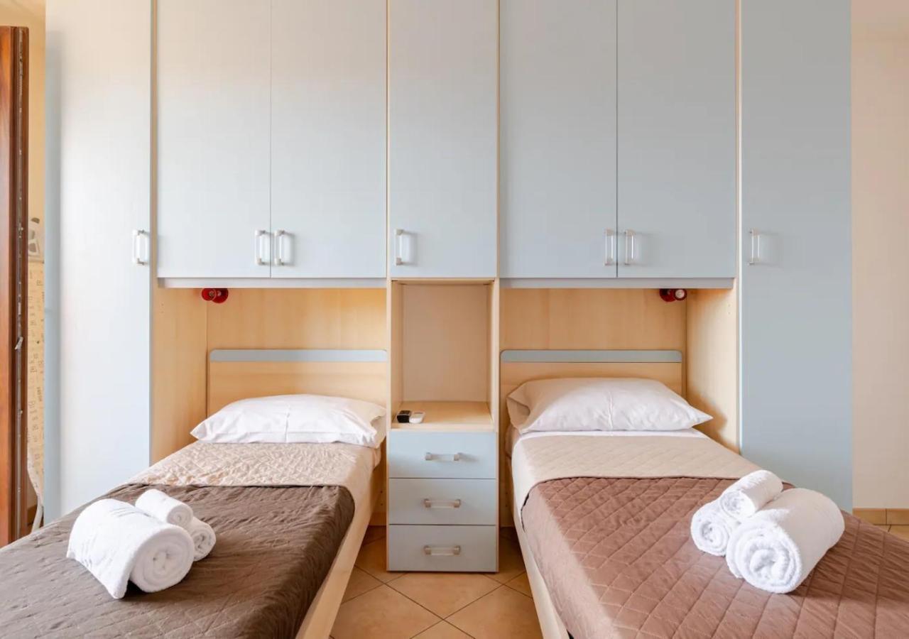 Garden Villa - Free Parking, Wi-Fi E Netflix Fiumicino Exteriör bild
