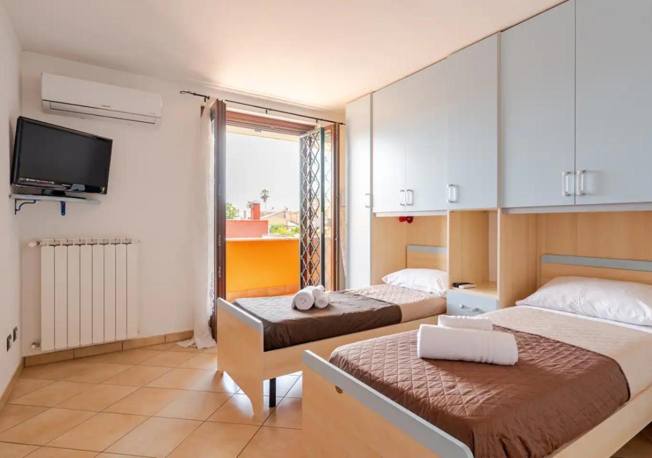 Garden Villa - Free Parking, Wi-Fi E Netflix Fiumicino Exteriör bild