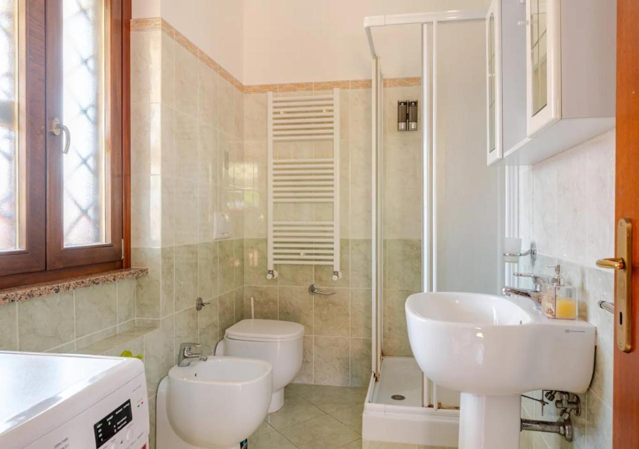 Garden Villa - Free Parking, Wi-Fi E Netflix Fiumicino Exteriör bild