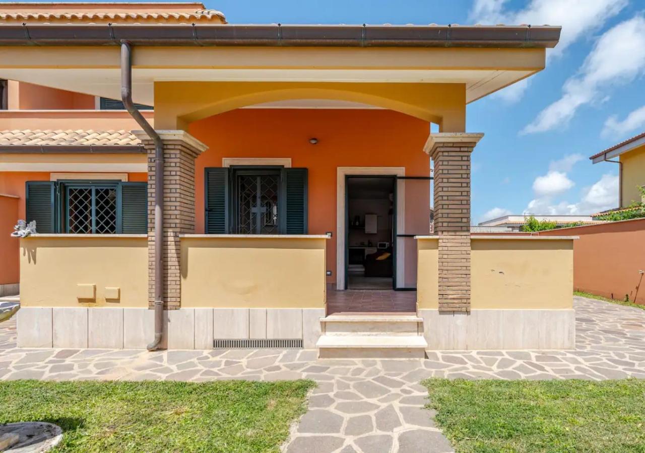 Garden Villa - Free Parking, Wi-Fi E Netflix Fiumicino Exteriör bild
